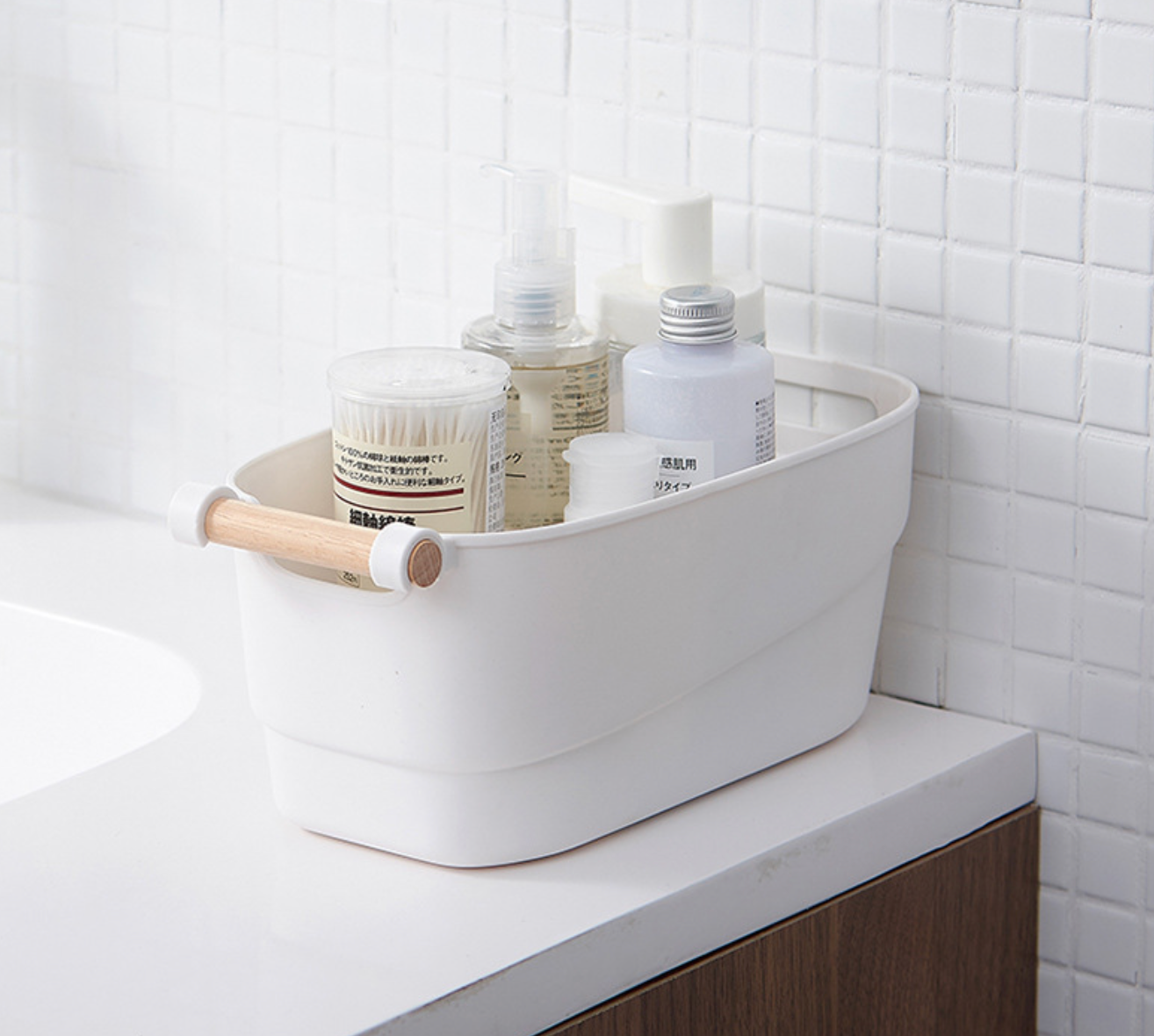 Classic White Storage Basket With Wooden Handle